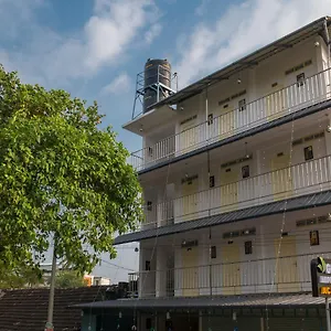 Hotel Gems 9 Airport, Nedumbassery
