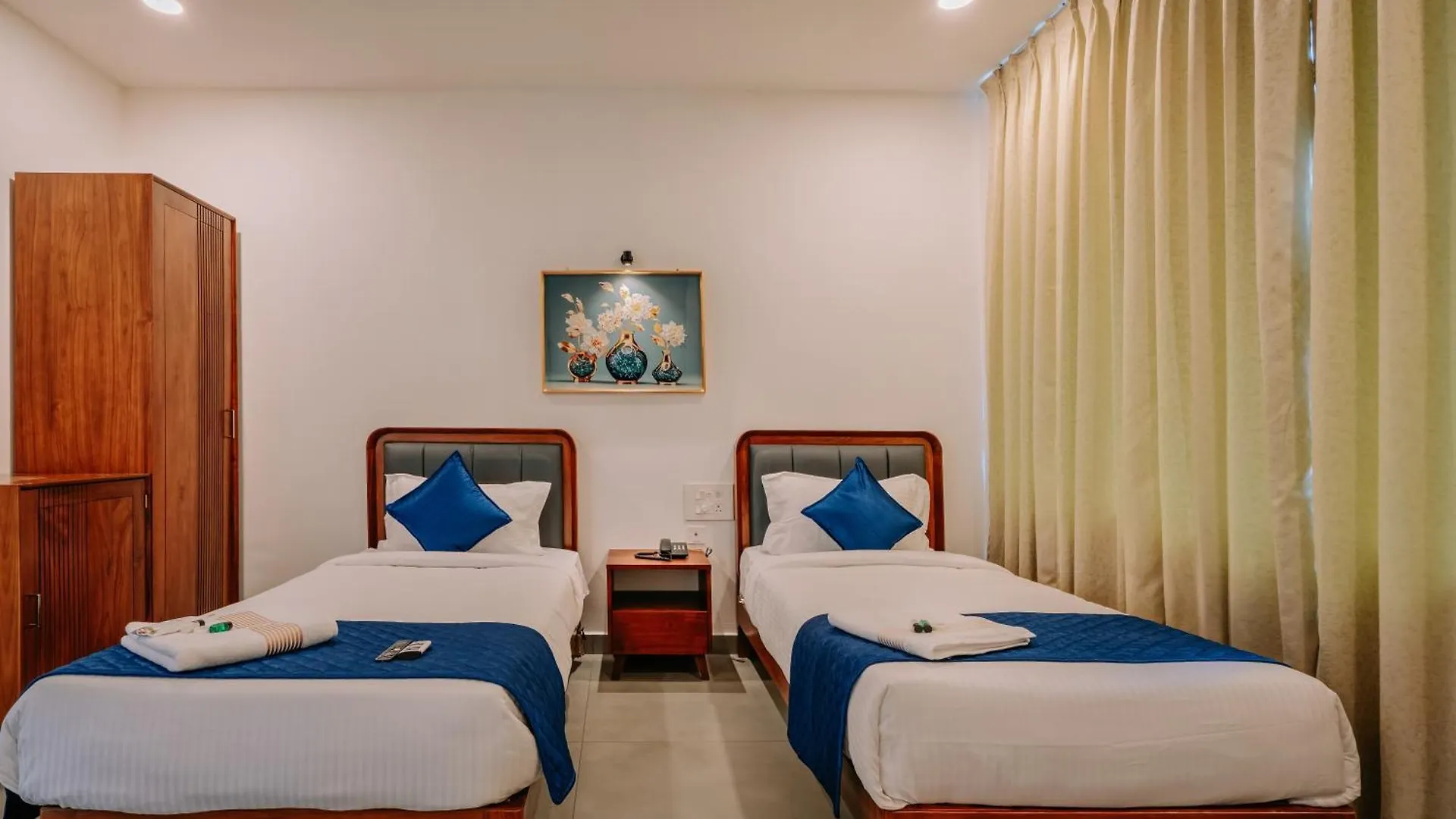 Urbn24 Business Class Hotel Kochi