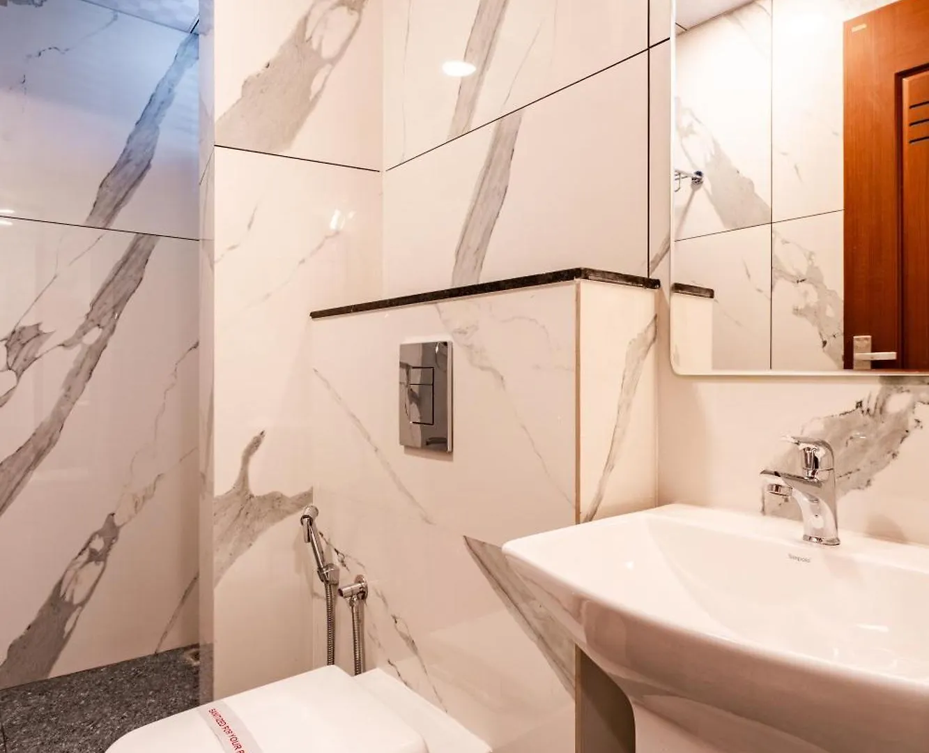 Urbn24 Business Class Hotel Kochi