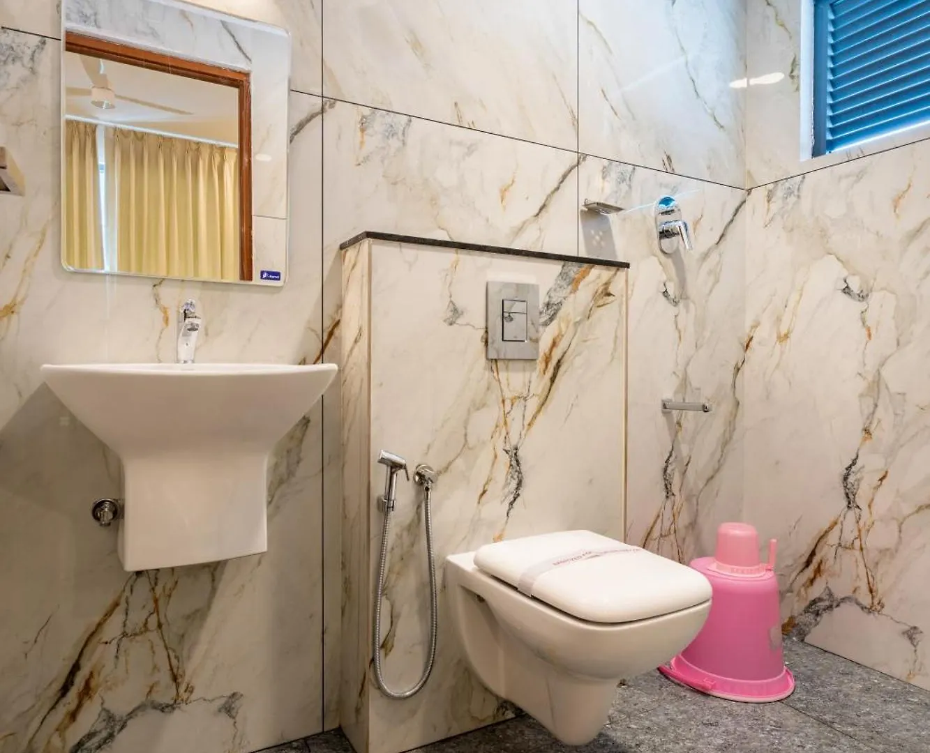 Urbn24 Business Class Hotel Kochi