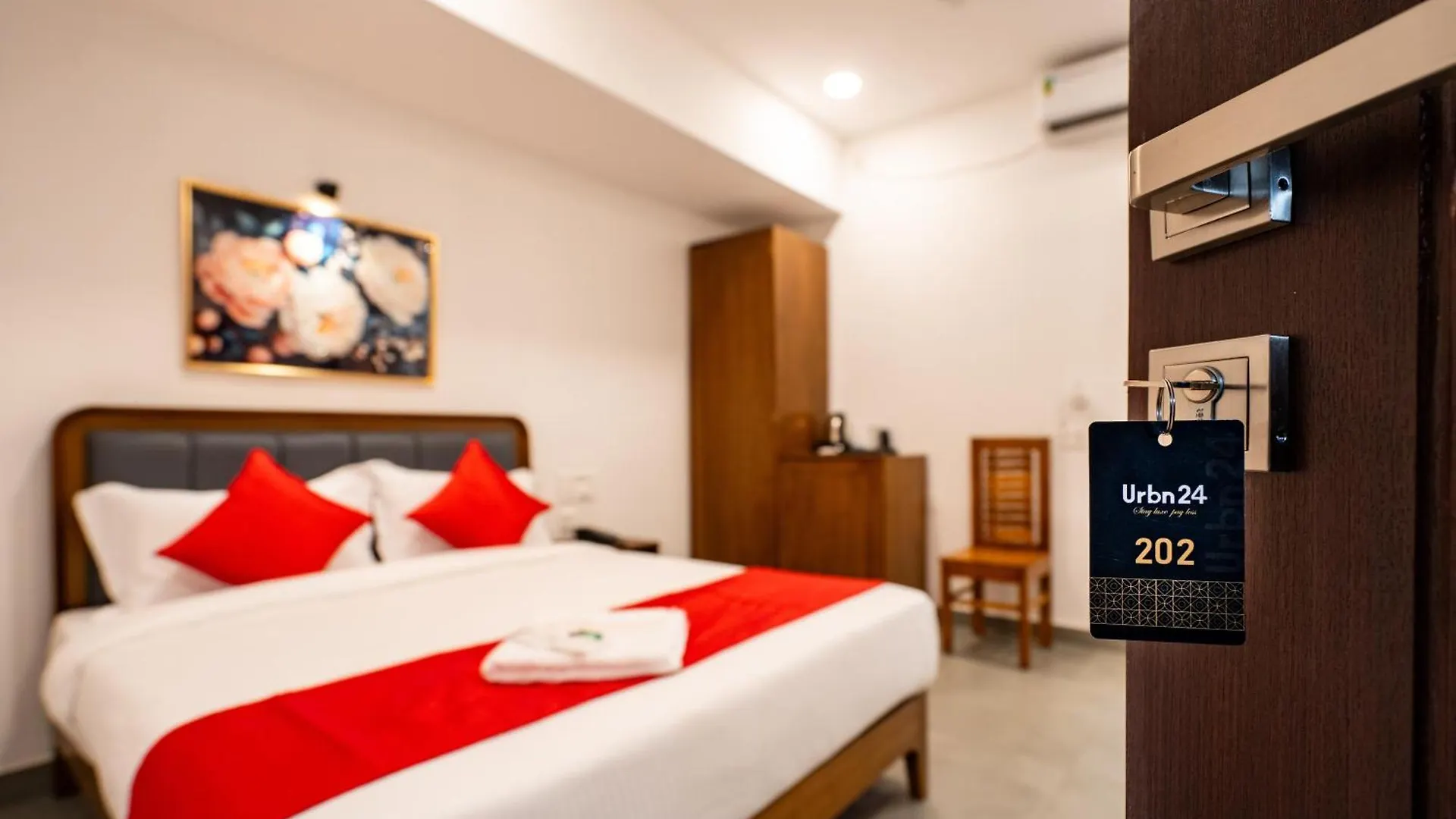 **  Urbn24 Business Class Hotel Kochi India