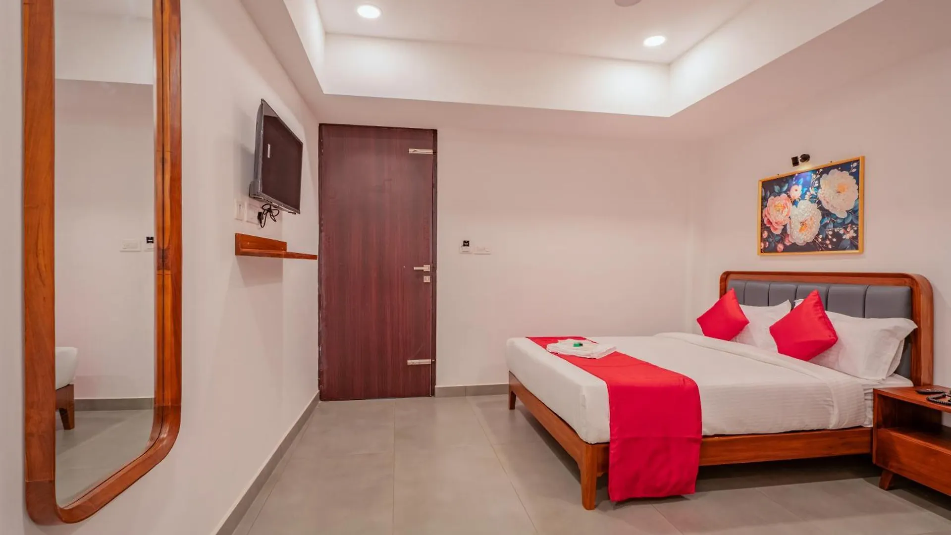 Urbn24 Business Class Hotel Kochi 2*,